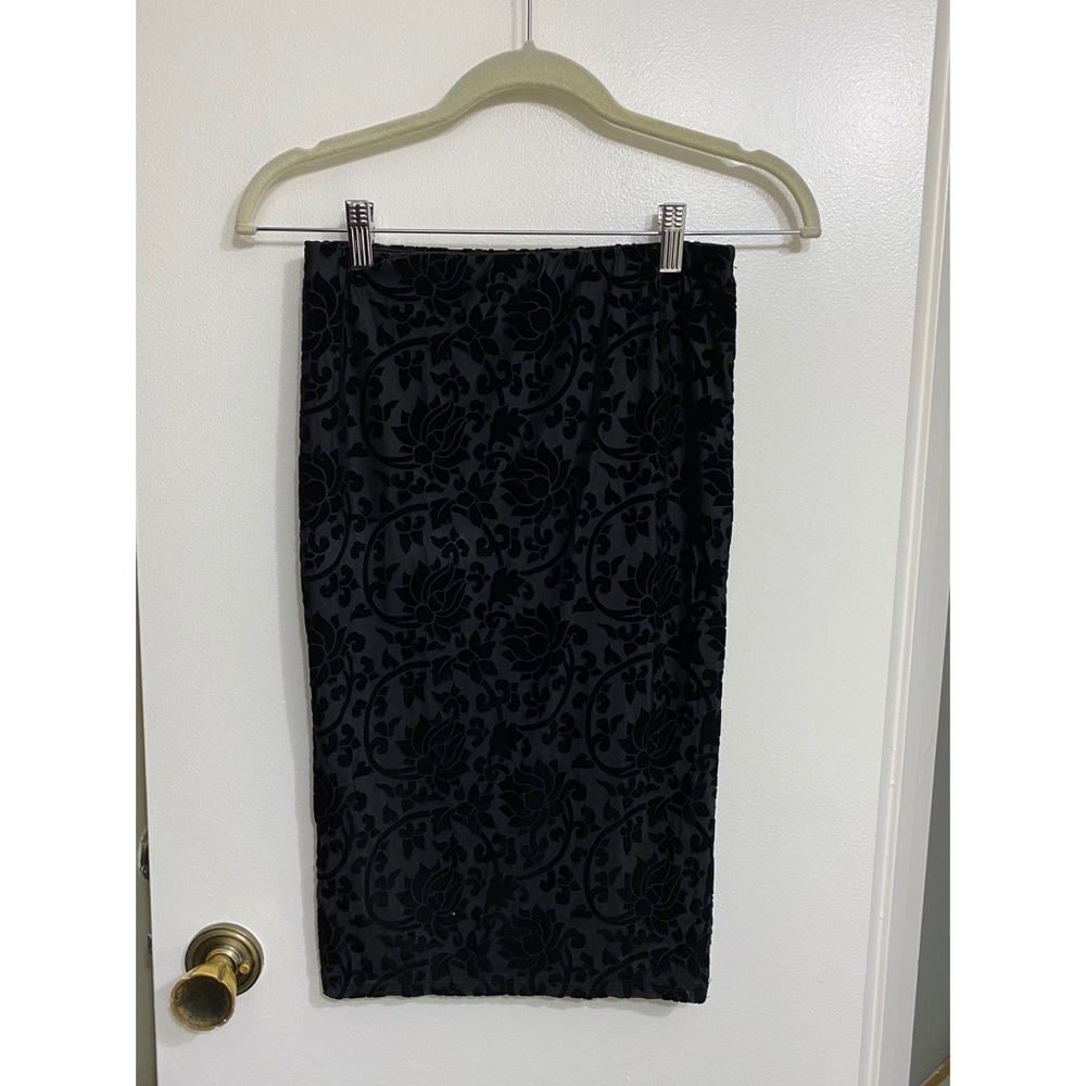 Black vintage pattern pencil skirt